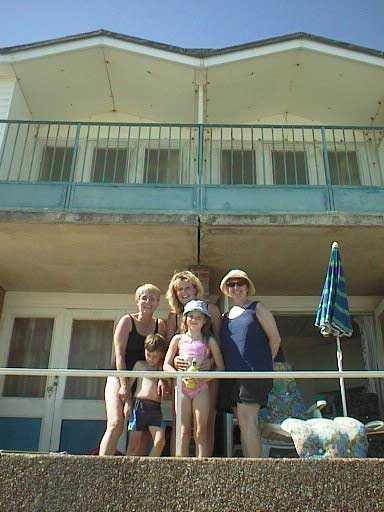 aut0997cherylhazelandkids.jpg 28.2K
