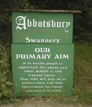 aut1055swannerysign01.jpg 22.3K