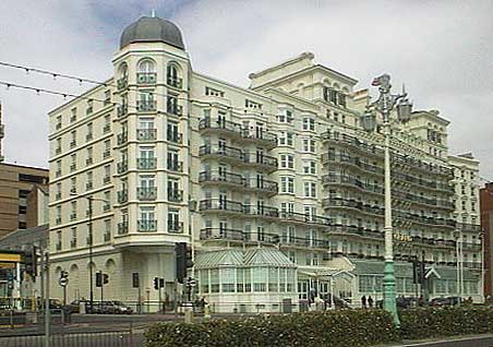 aut1122brightonbuildin01.jpg 33.0K