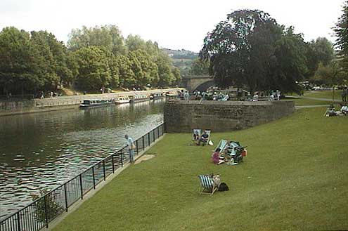 aut1217parkatriverscen01.jpg 28.3K
