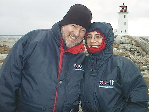 aut_1817_jzdzatpeggyscovelighthouse.jpg 32.3K