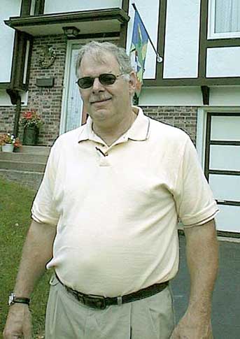 990909_gregbaldwin.jpg 24.3K
