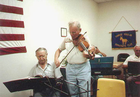 miltonplayingviolinatjazzband.jpg 37.8K