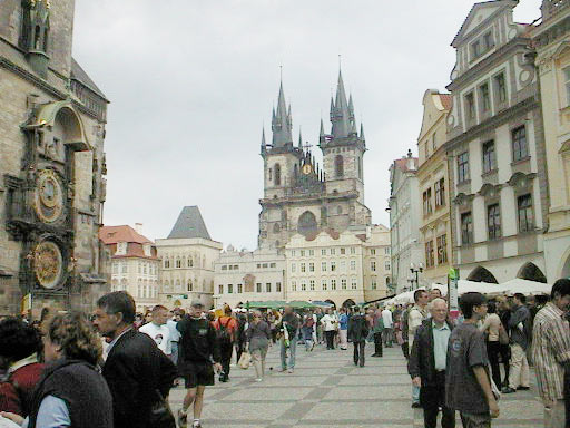 aut_0486_squarewithpeople.jpg 53.7K